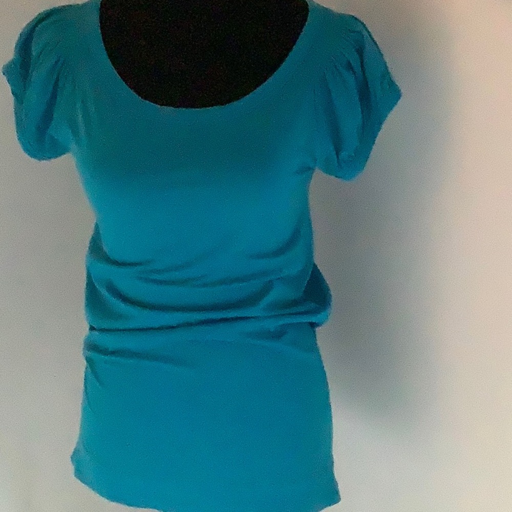 Ocean blue cotton and spandex puffy sleeve casual top
